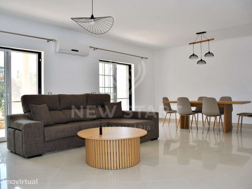 Moradia T5 com piscina, jardim e vista mar em Estoi - Grande imagem: 3/37