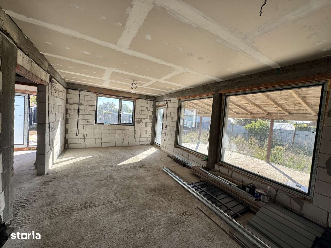 Casa - 120mp utili, 500mp teren, utilitati trase (Vanatori, Galati) - Imagine principală: 4/9