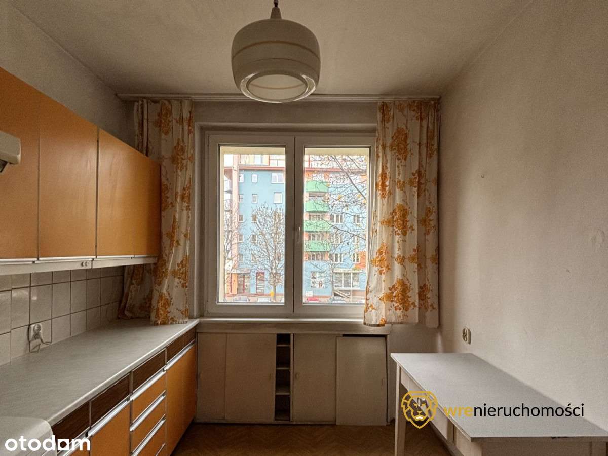 Duży Balkon | 1sze piętro | Centrum | Do remontu - Pełny obrazek: 2/7