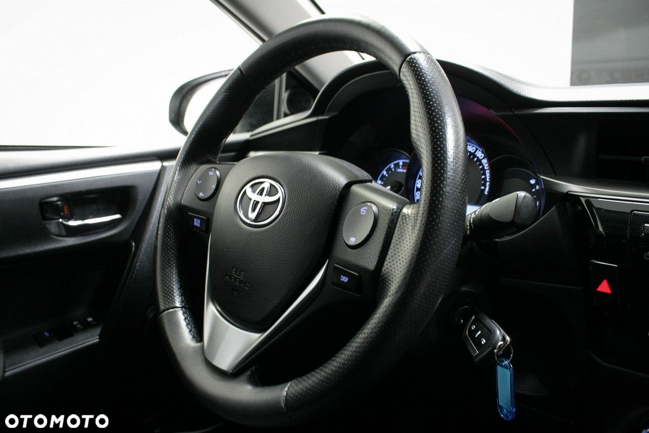 Toyota Corolla - 13