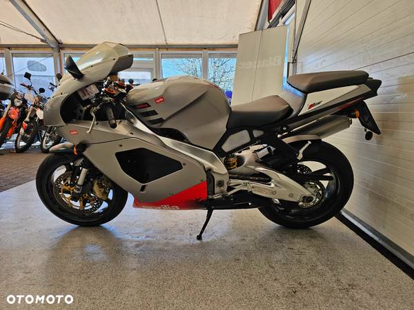 Aprilia RSV - 9