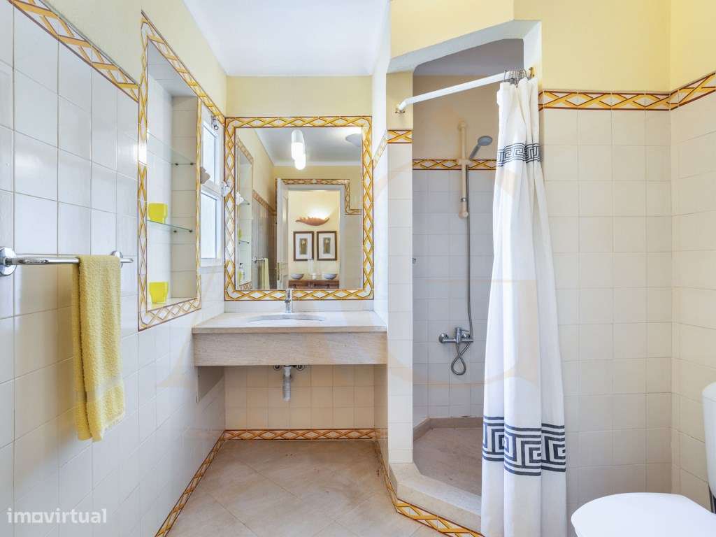 Apartamento T2 com terraço e piscina em Vale do Lobo-18