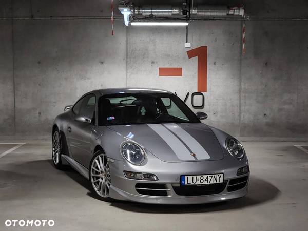 Porsche 911 Carrera S - 2