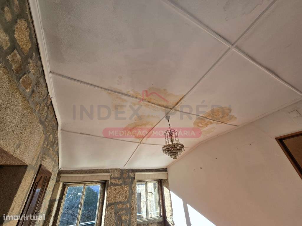 Prédio com varias frações Autónomas - Venda Judicial - Guarda-31