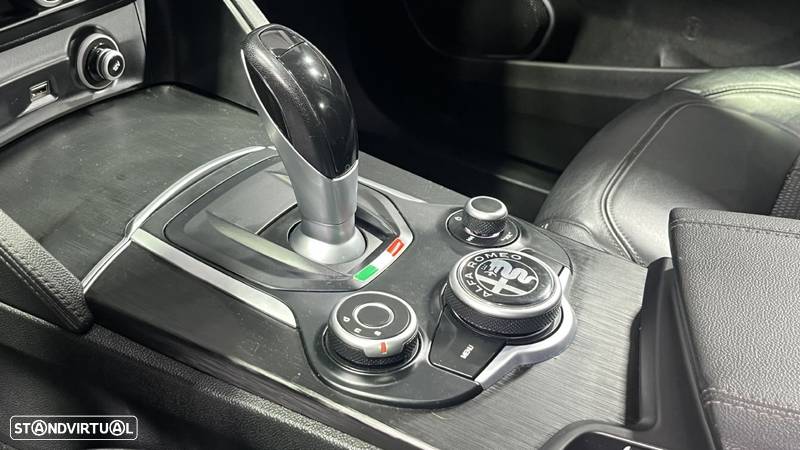 Alfa Romeo Stelvio 2.2 D Super AT8 - 13