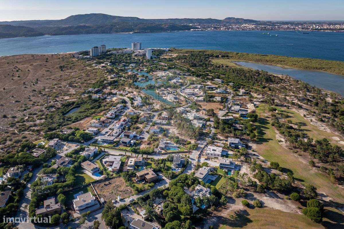 Moradia T4 para venda-34