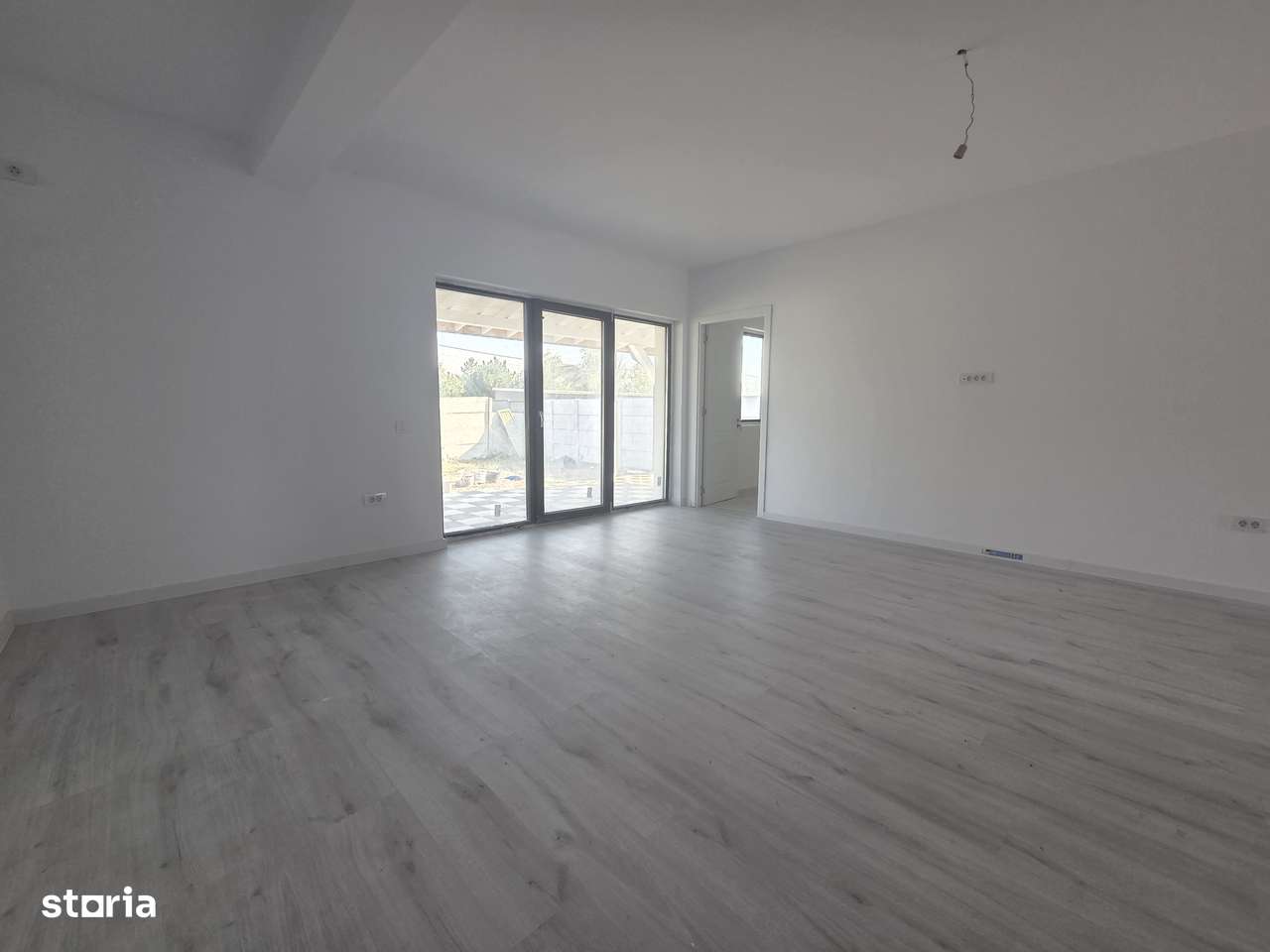 Vila 5 camere-Vedere la Padurea Teghes-Domnesti 190 mp utili-9