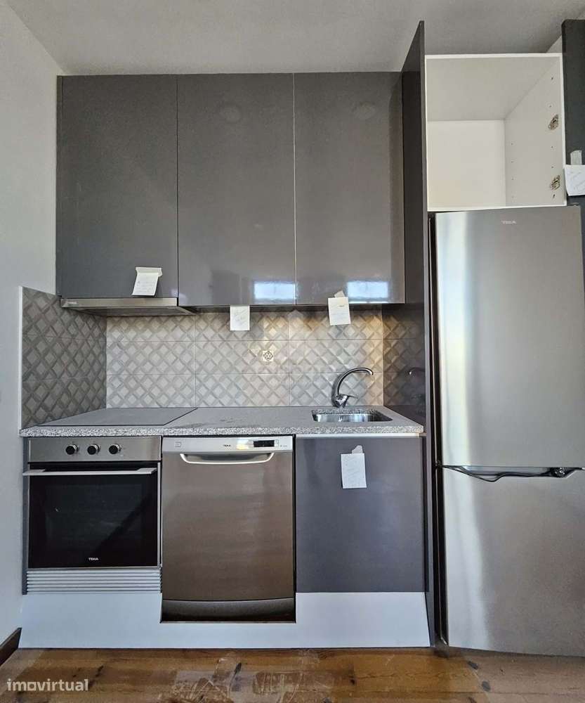 T0+2 DUPLEX INVERTIDO em Edifício Novo com Fachada Tradicional Portugu - Grande imagem: 3/14