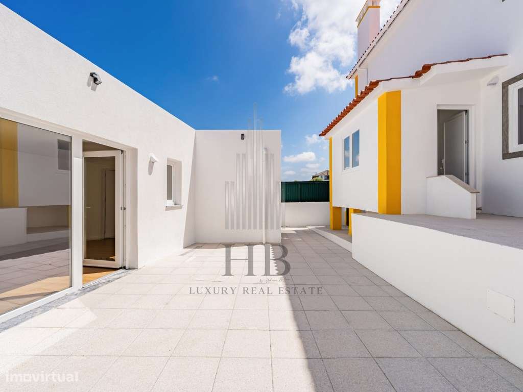 Andar de Moradia T2 + Anexo T1 Independente | Vista Mar e Serra | P...-46