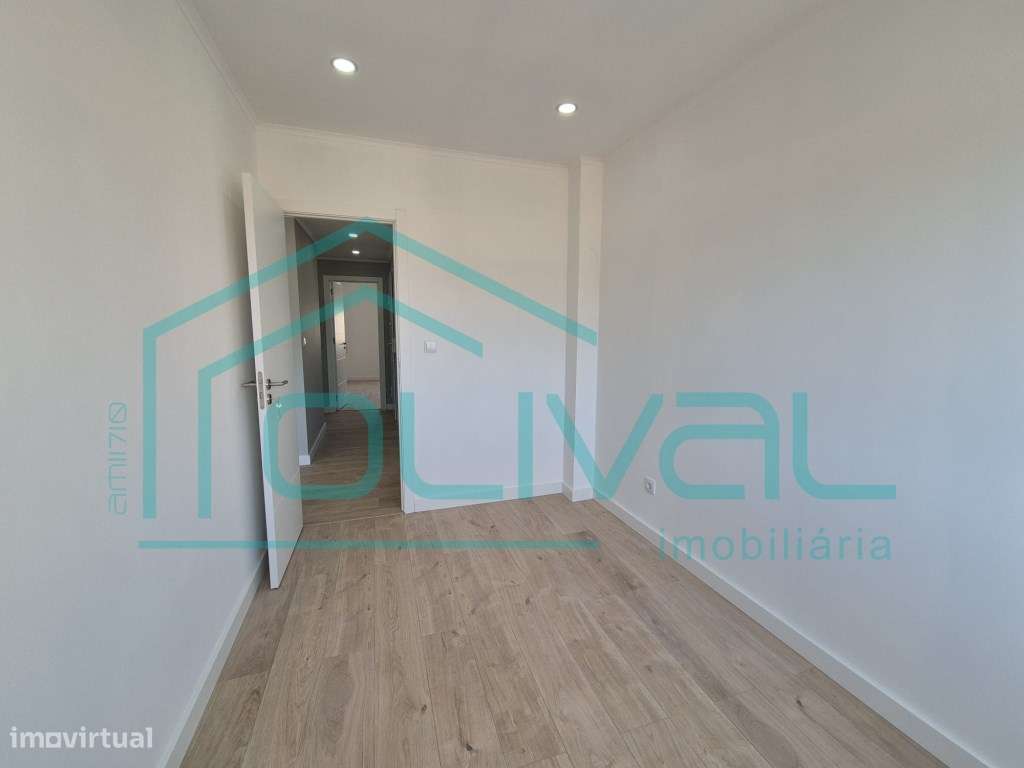 Apartamento T2+1 Remodelado-5