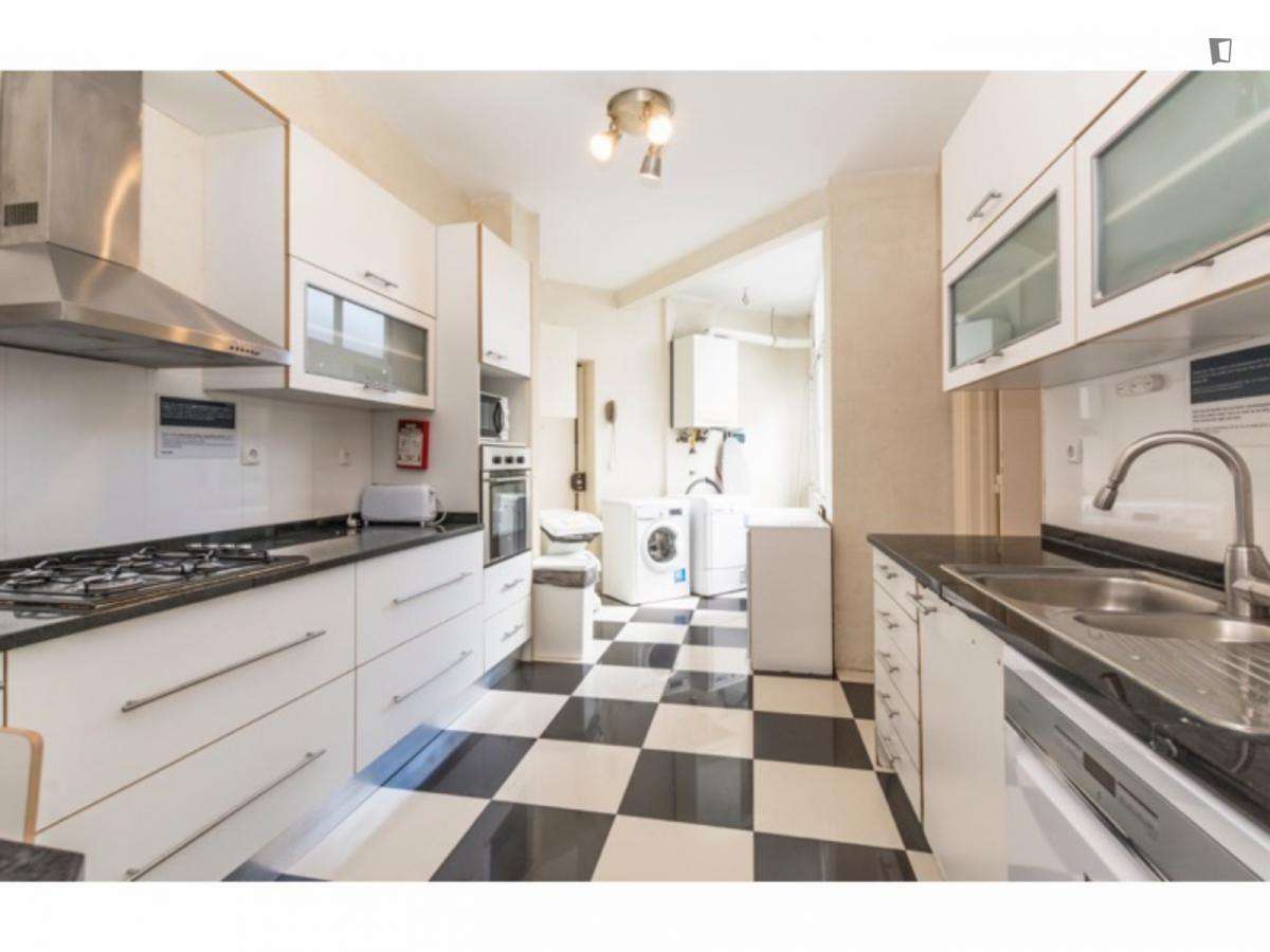 Quarto - localizado em Lapa Lisbon - Grande imagem: 5/16