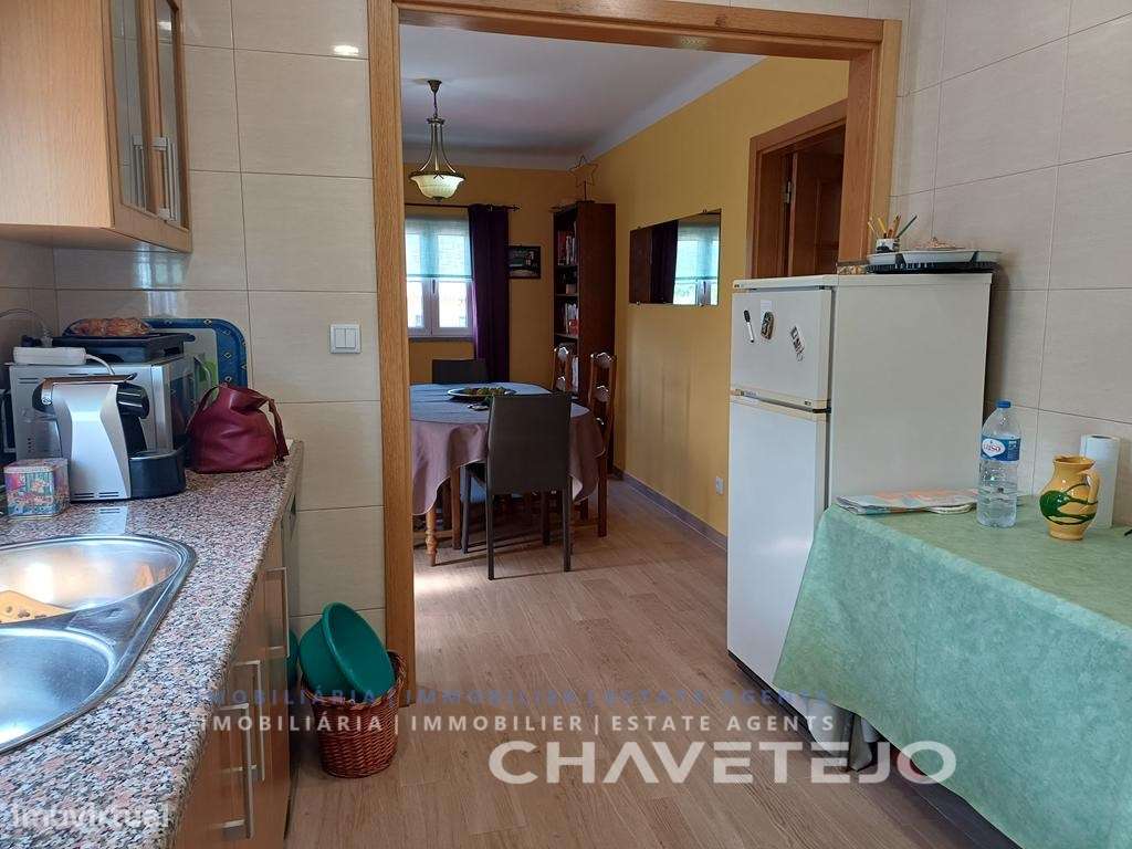 Moradia de Campo com Terreno, Furo de Água e Olival-14