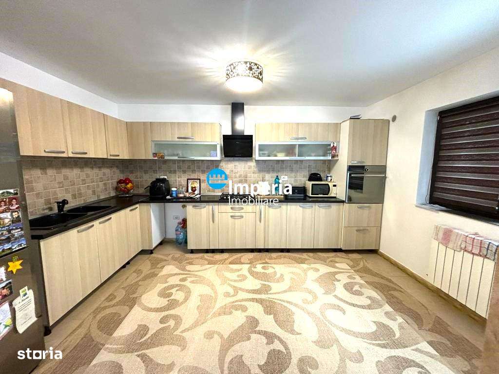 Vila cu Garaj, P+E, regie proprie, 157 mp, Pepinerei, Valea Adanca - Imagine principală: 5/18