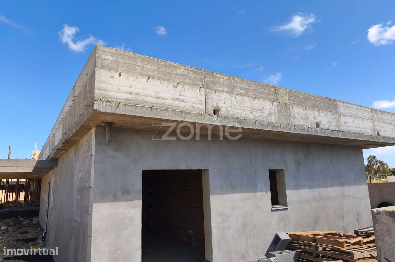 Moradia T4 2 Suites Urbanização Pinhal das Formas-5