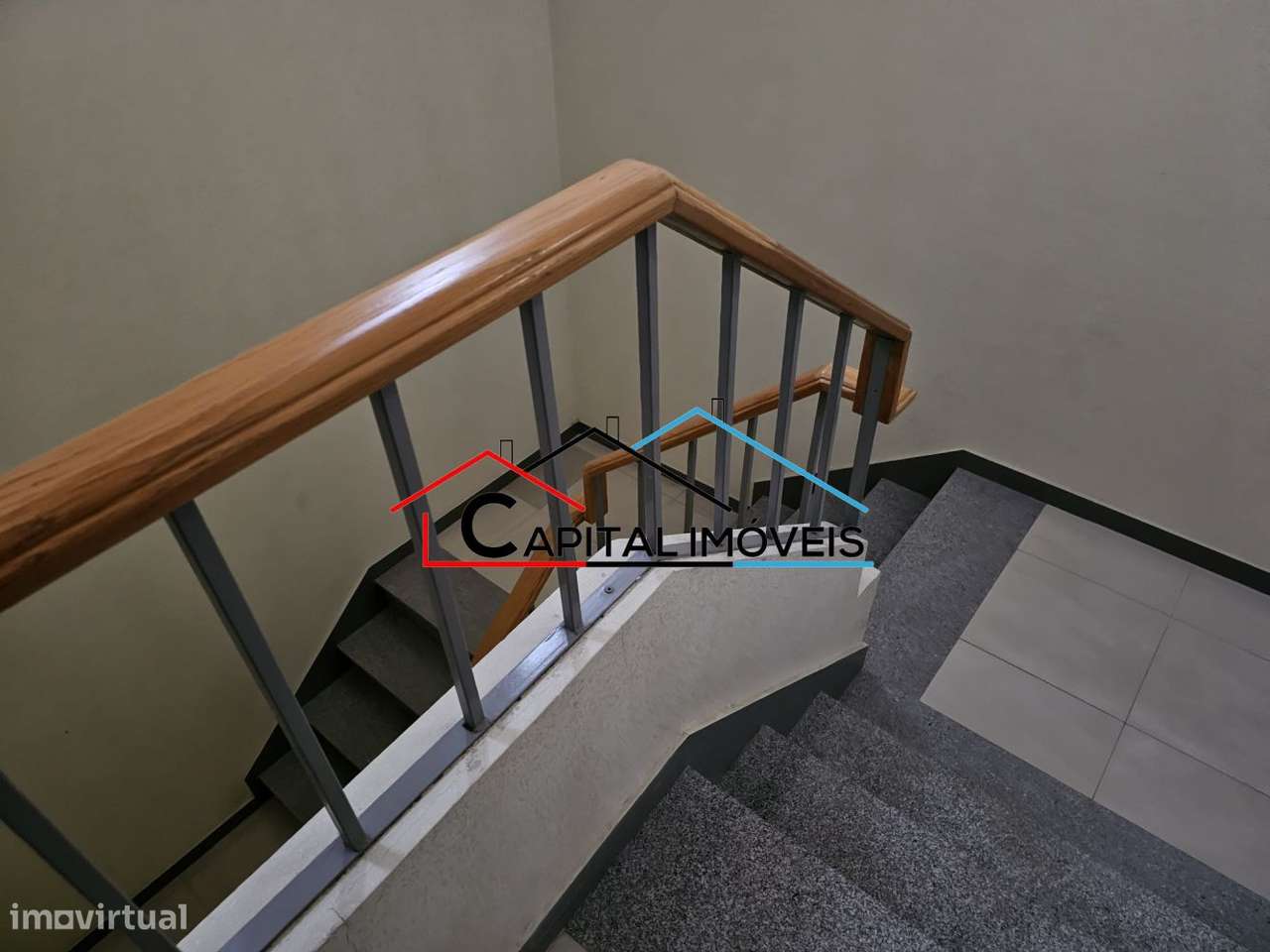 Apartamento T3 com suíte, varandas, garagem e arrecadação-37