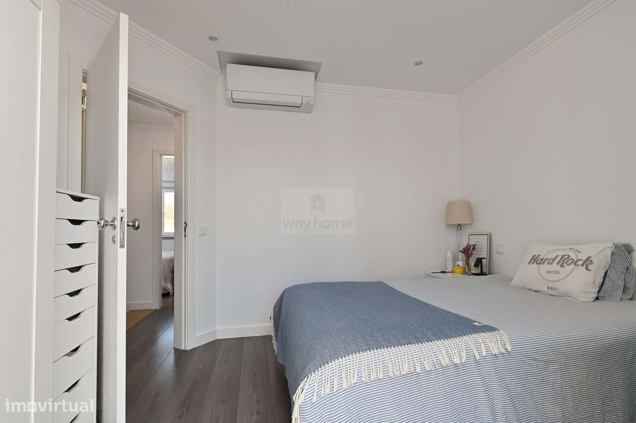 Moradia T3+1 | Sotão e Cave | Remodelada | Pátio Exterior | Amoreira-19