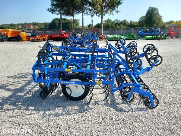 New Holland Agregat uprawowy SBL V370 - 7