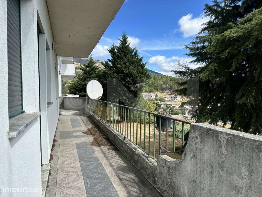 Venda Conjunta: Apartamento T2 com Garagem + Lote de Terreno (3050m...-19