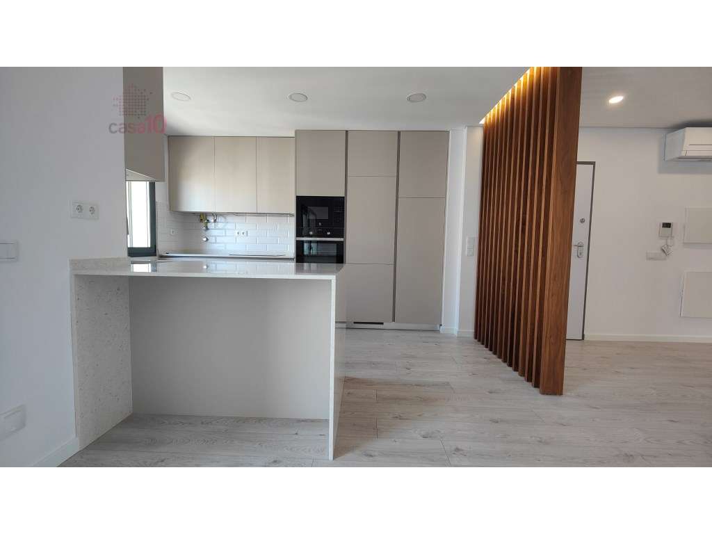 Vende-se T4 Duplex em empreendimento novo, em Alcochete - Grande imagem: 3/27