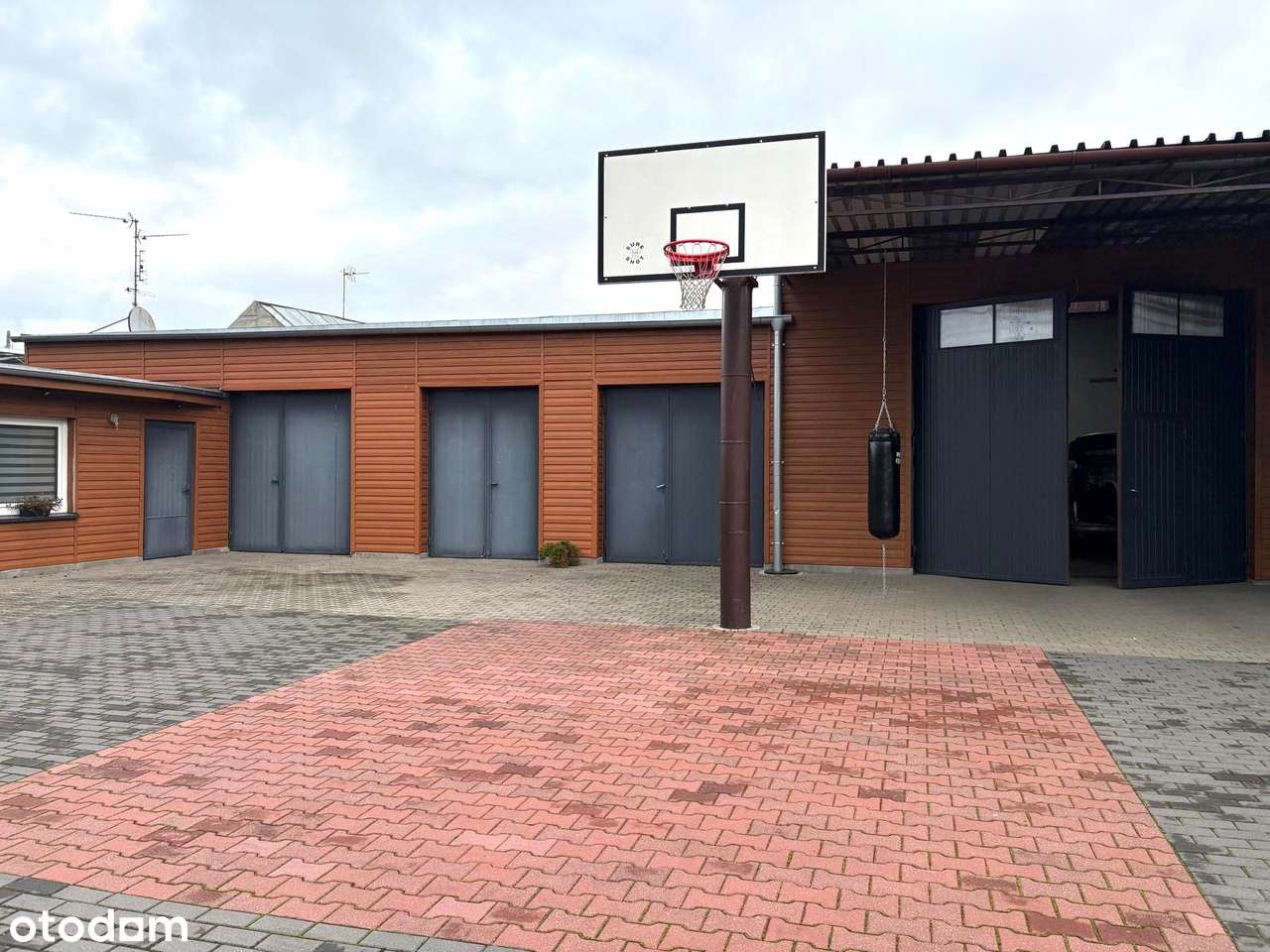 Dom parterowy, wolnostojący w Zalasewie + warszat na dużej działce!-17