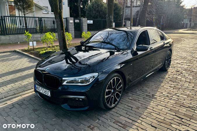 BMW Seria 7 750i xDrive - 1