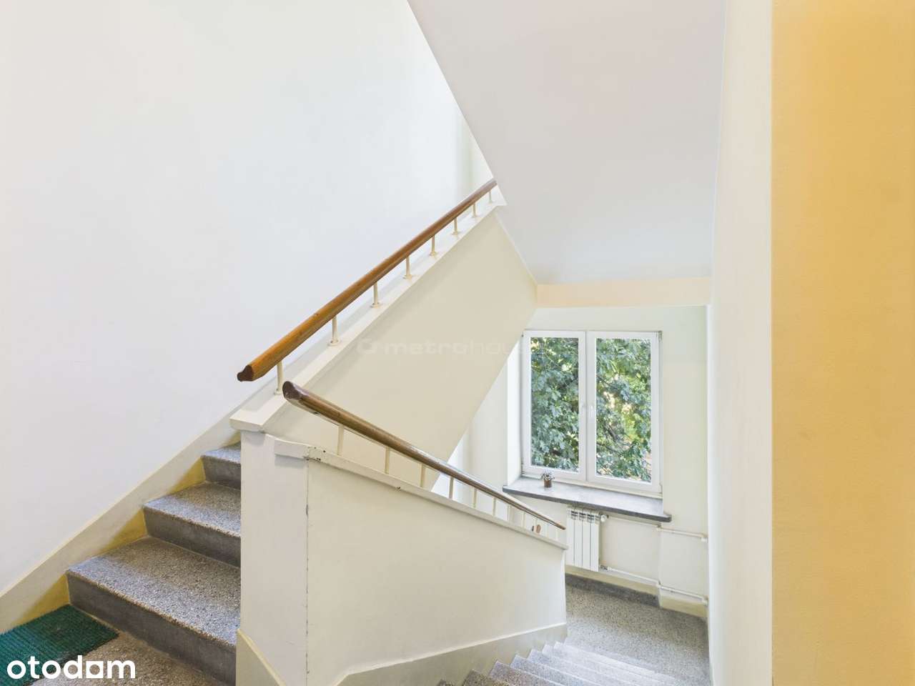 Wola, 2 pokoje, osobna kuchnia, urocza kamienica.-12