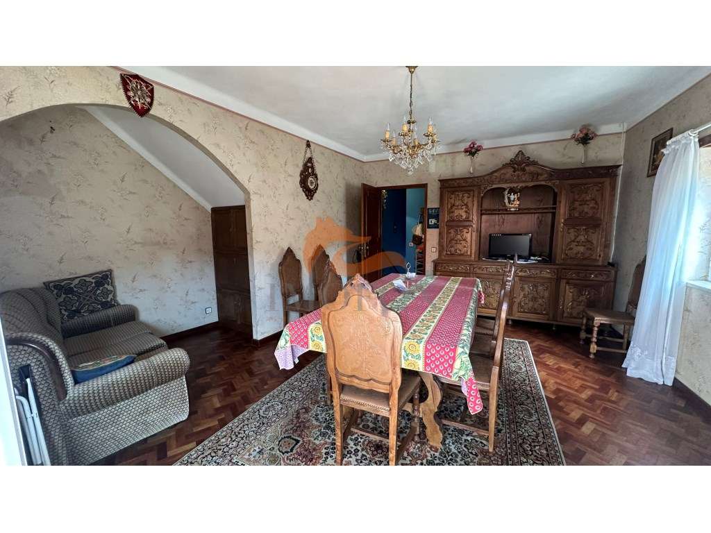Moradia com 3 quartos e garagem pronta a habitar localizada no cent...-6