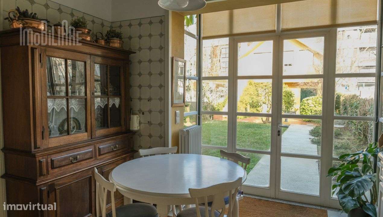 Vende-se Propriedade Frente mar com Moradia, T0 e dois restaurantes-20