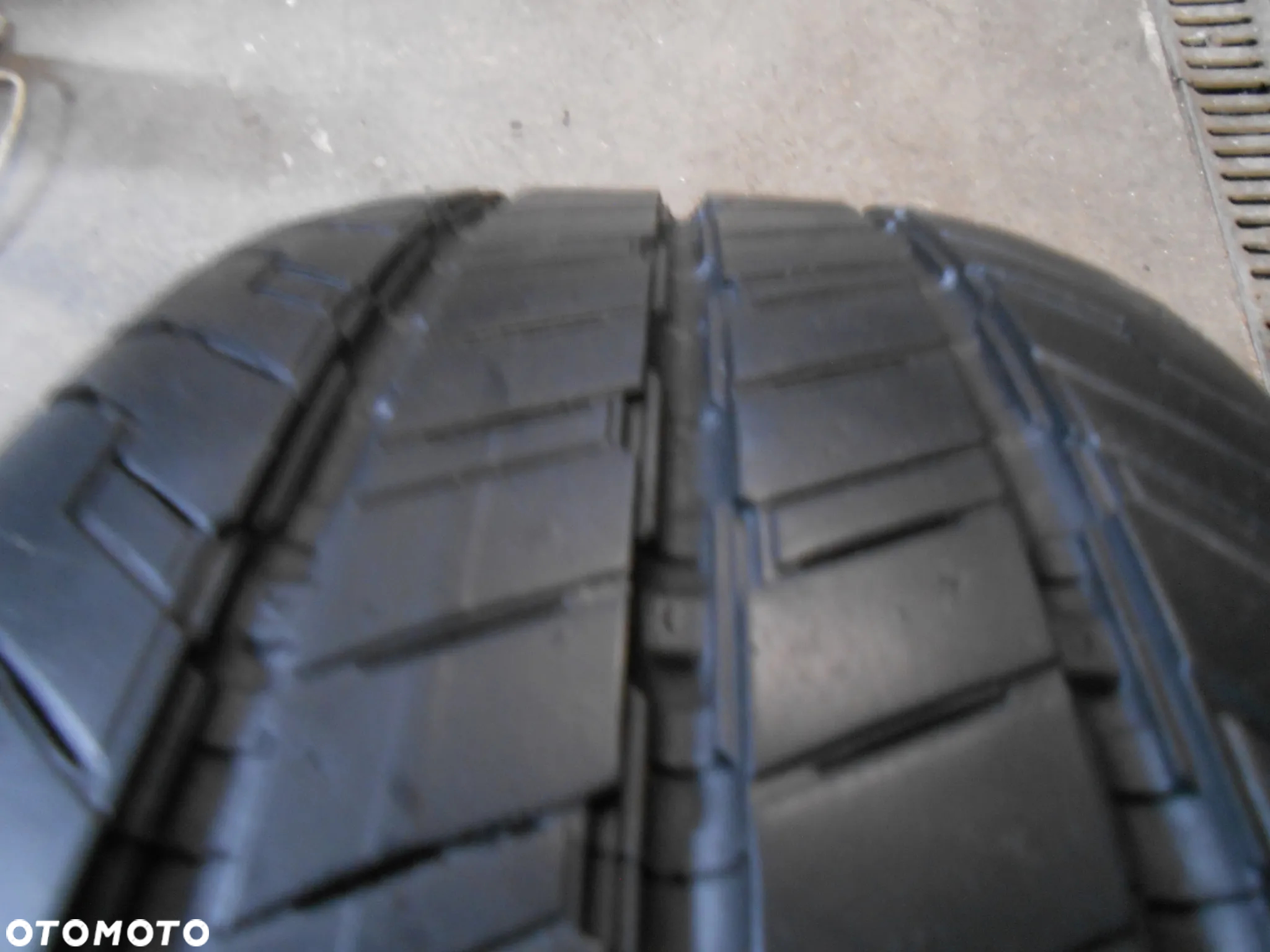 OPONY  215/65R16C CONTINENTAL CONTI VAN CONTACT 100 DOT 3320 9.2MM - 3