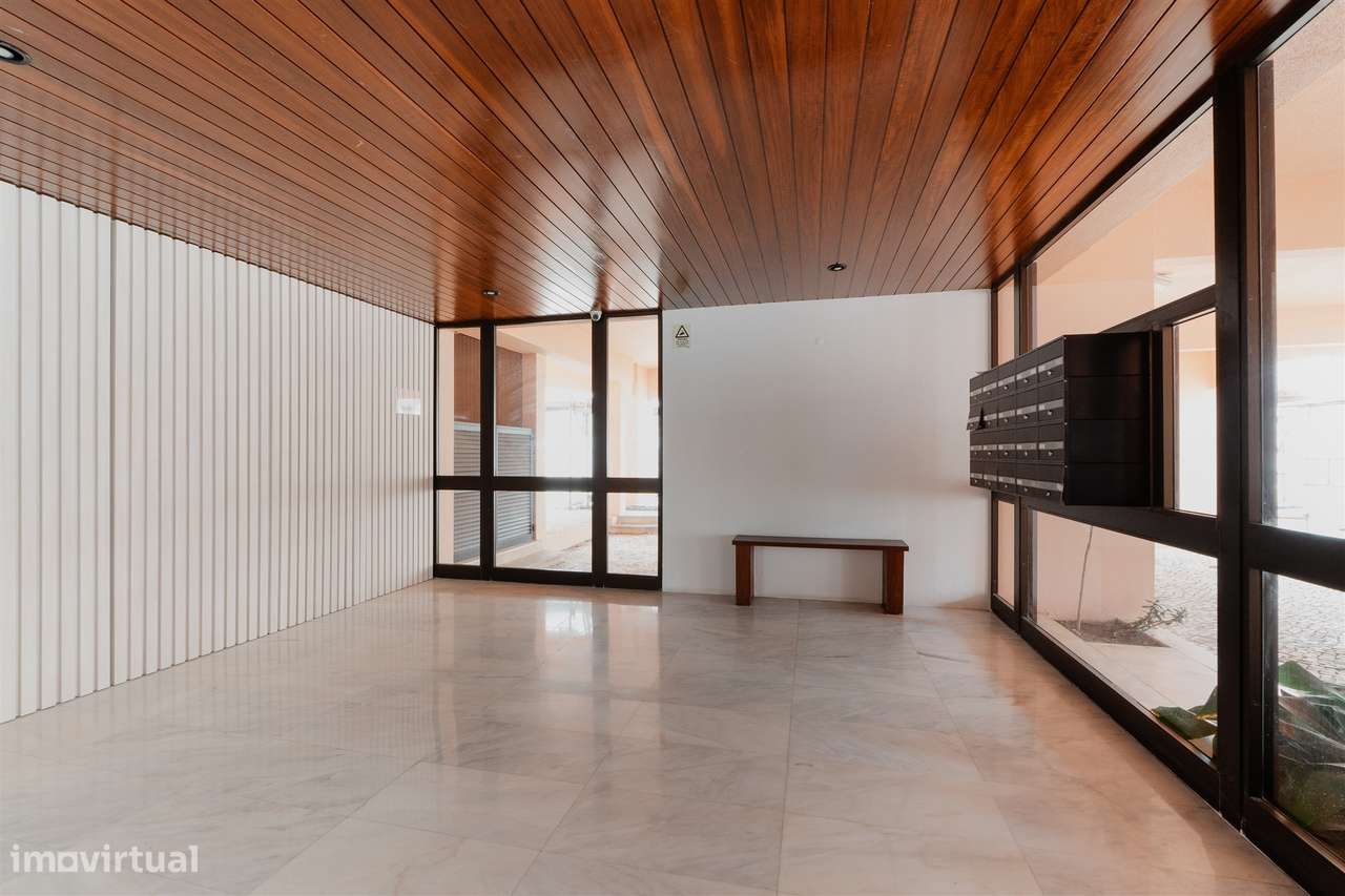 T2 Espaçoso para Arrendamento na Quinta da Gandarinha – Centro de Casc - Grande imagem: 3/30