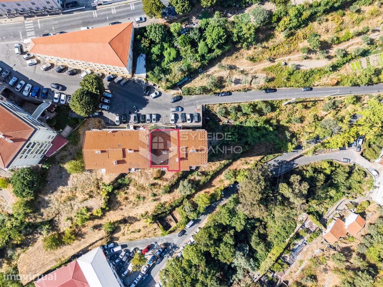 Apartamento T4 para VENDA na Calçada das Poldras, zona baixa da Covilh-35