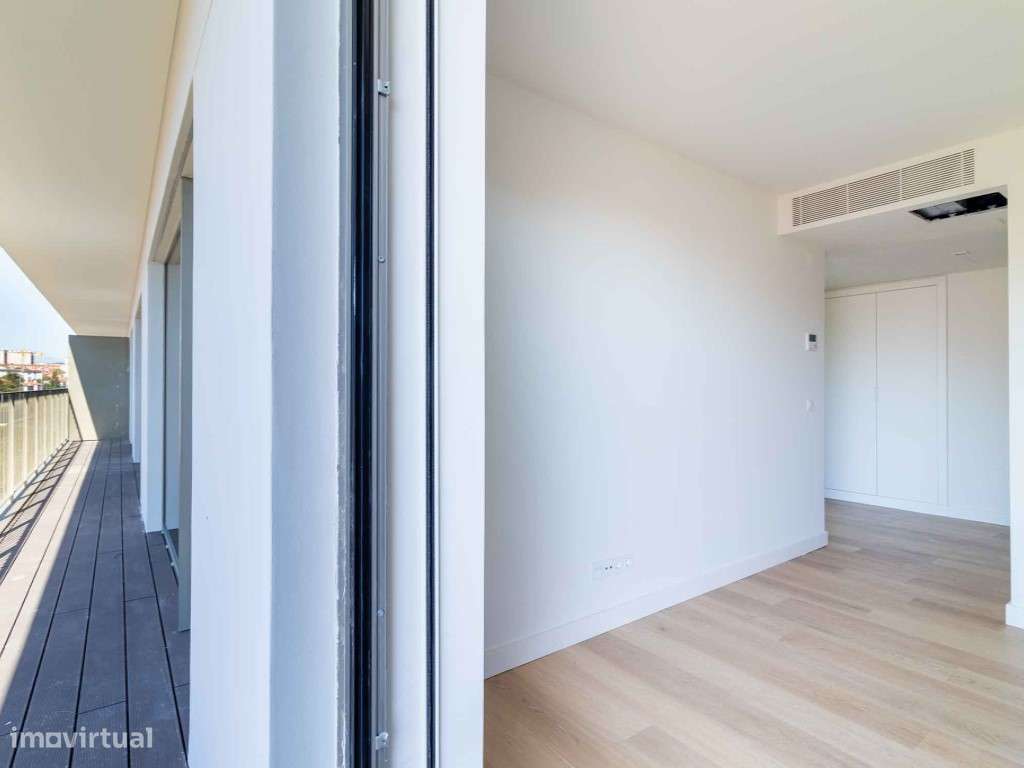 Apartamento 2 quartos e garagem a 5 minutos do Parque das Nações - Grande imagem: 4/27