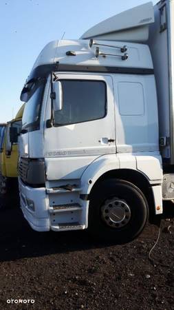 Mercedes Atego 1828,2528 schodki błotnik schowek lewe - 1