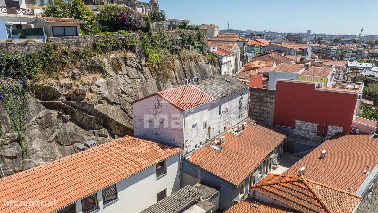 Moradia T1+1 com Licença de Alojamento Local | Porto-17