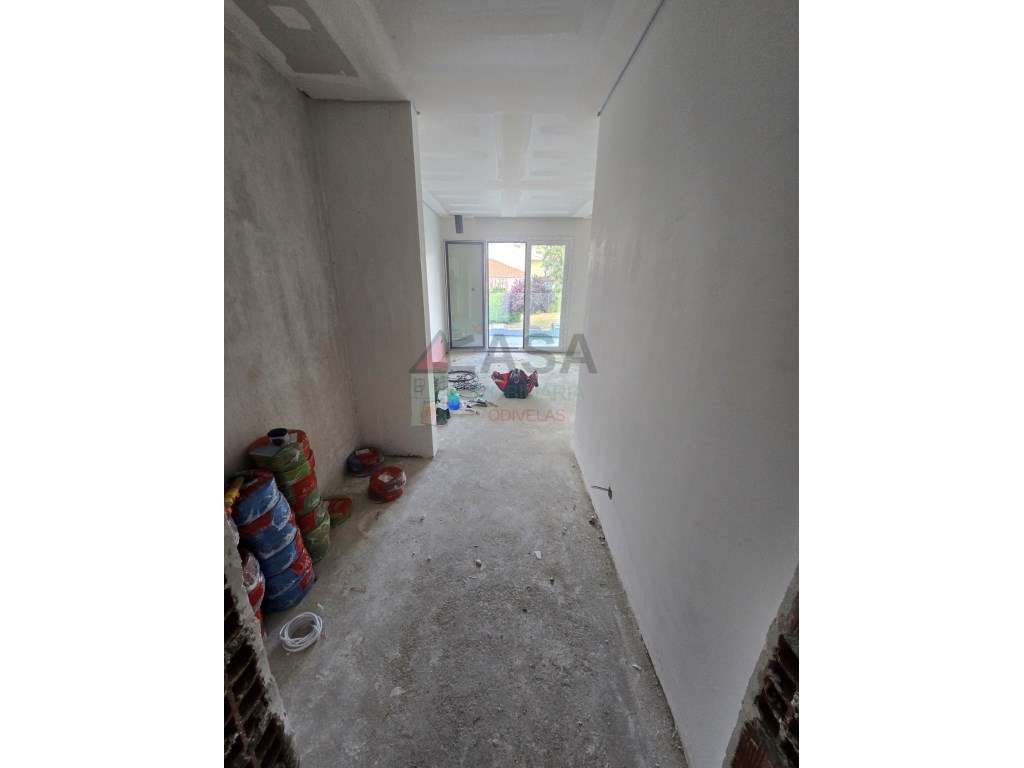 Apartamentos T2 e T3 em Caneças-17