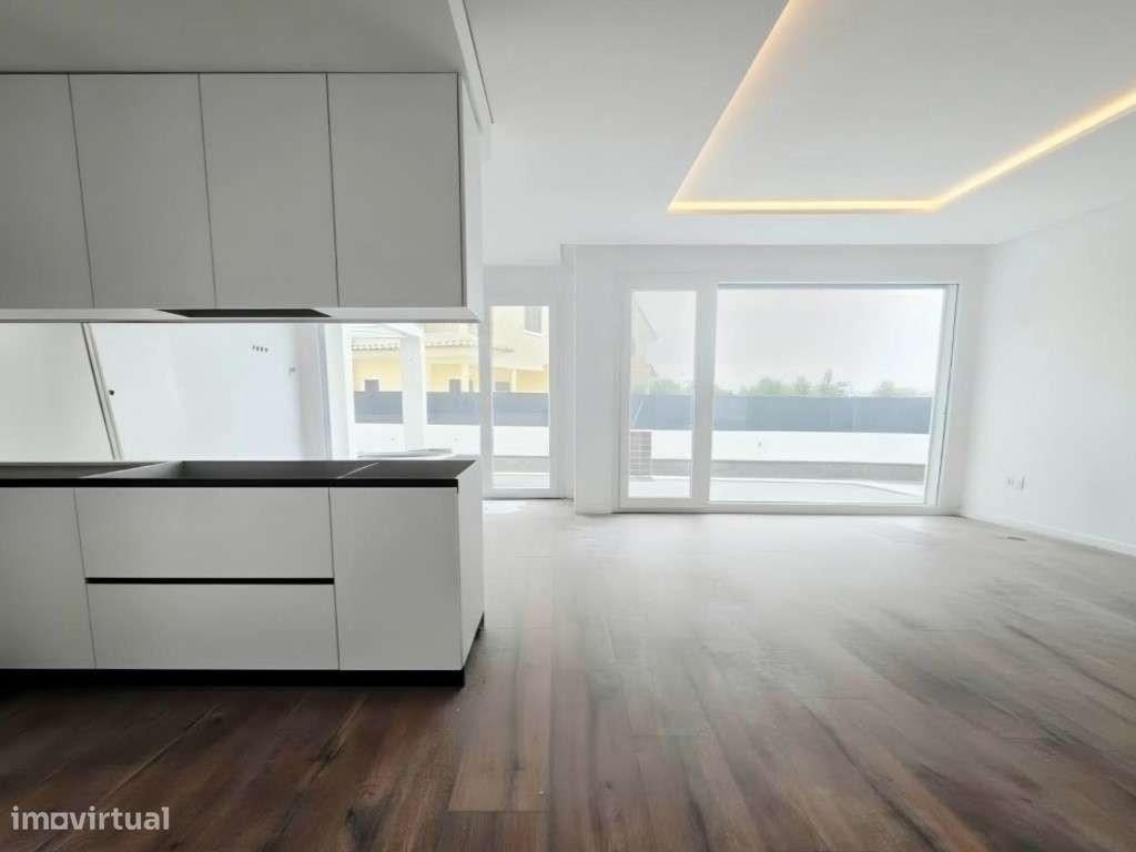 Moradia T2 +1, Contemporânea com Piscina Rua de Conímbriga, Zambuja...-7