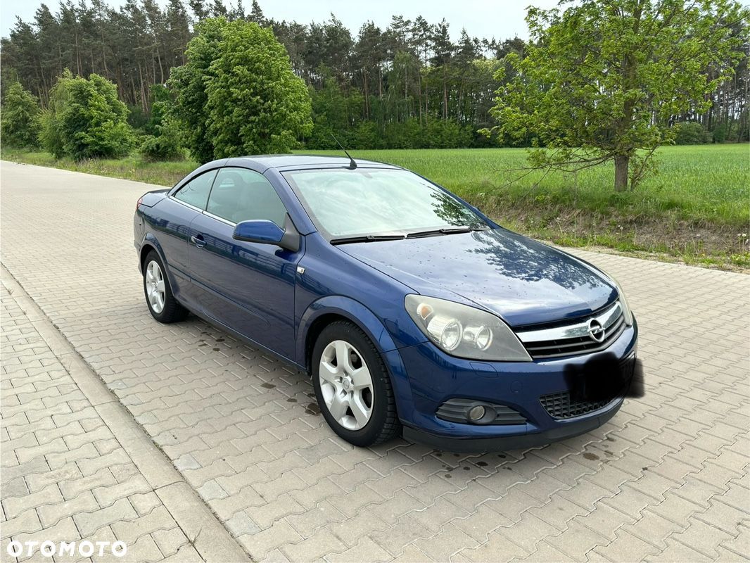 Opel Astra GTC 1.6 Edition - 1