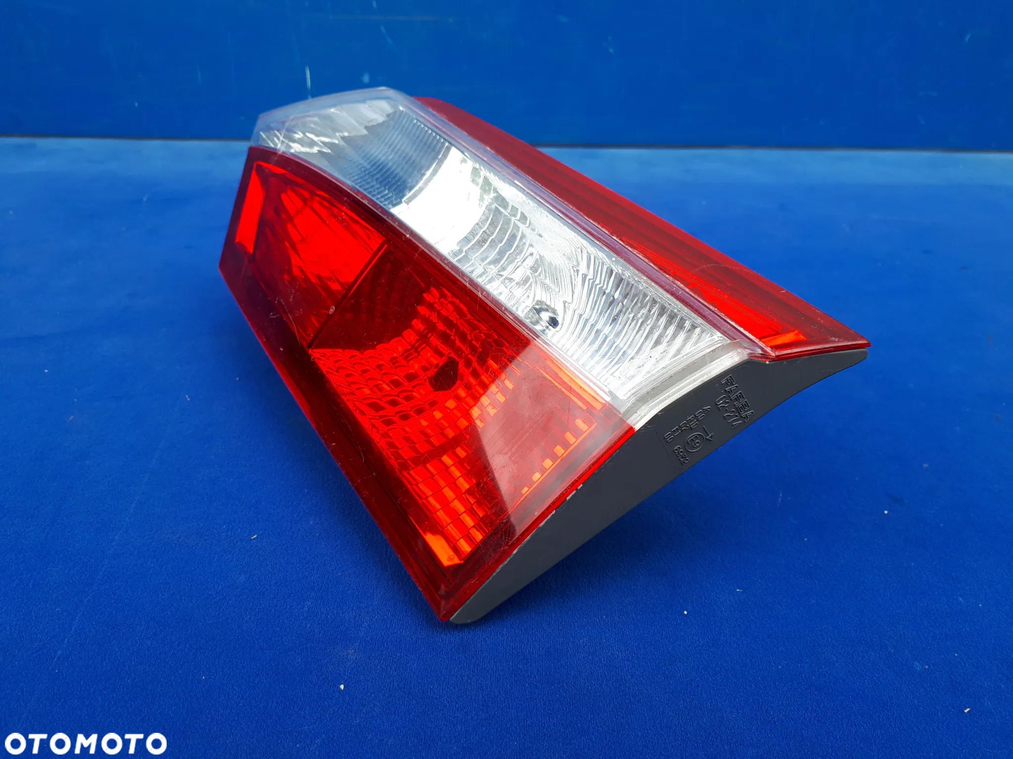 TOYOTA COROLLA E16 2013-2016 13- LAMPA TYLNA PRAWA - 2