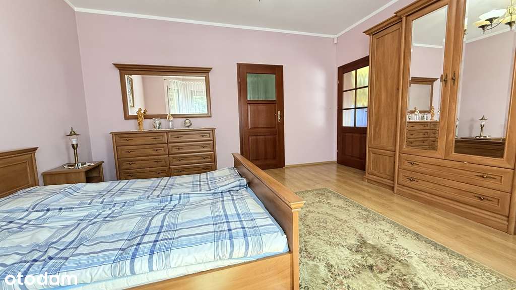 Duża działka, 4 pokoje, ogród i garaż, ul.Rybna-15