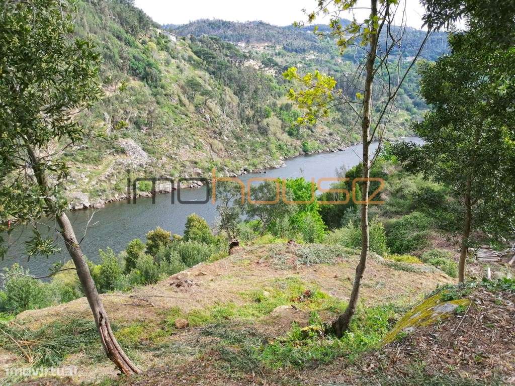 Quinta com frente de Rio Douro-21