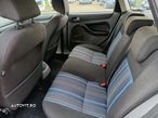 Ford Focus 1.6 TDCi DPF Ambiente - 8