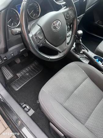 Toyota Corolla 1.6 Comfort - 11