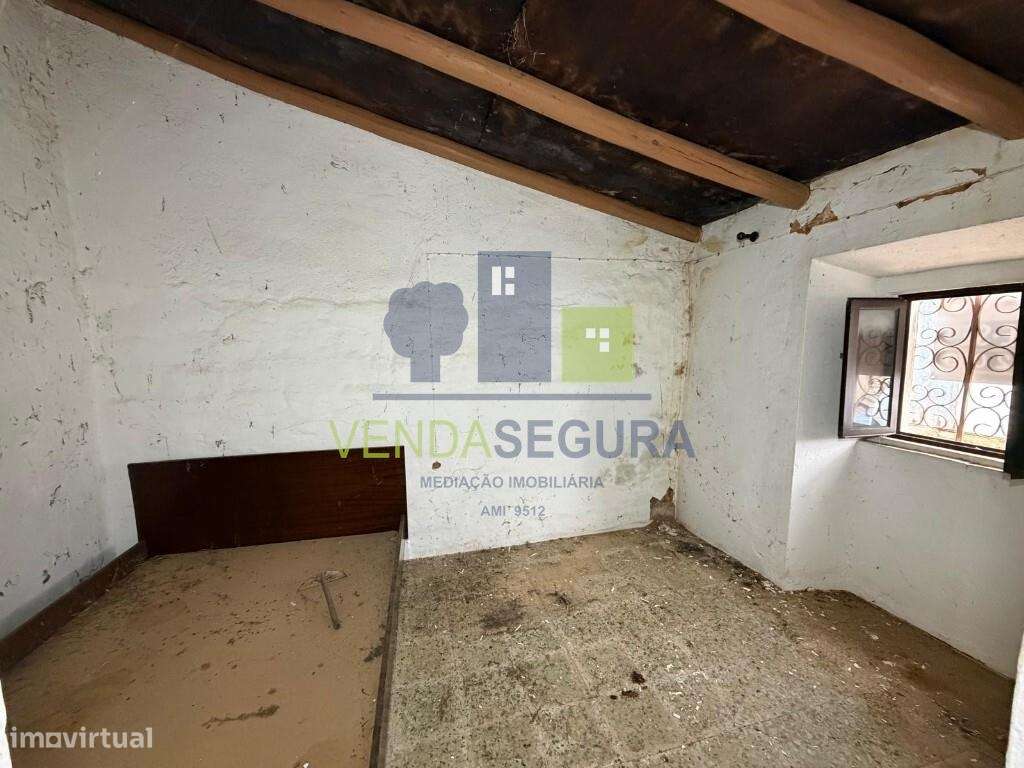 Casa térrea T1 com Quintal | Investimento | Sobral da Adiça - Grande imagem: 4/19