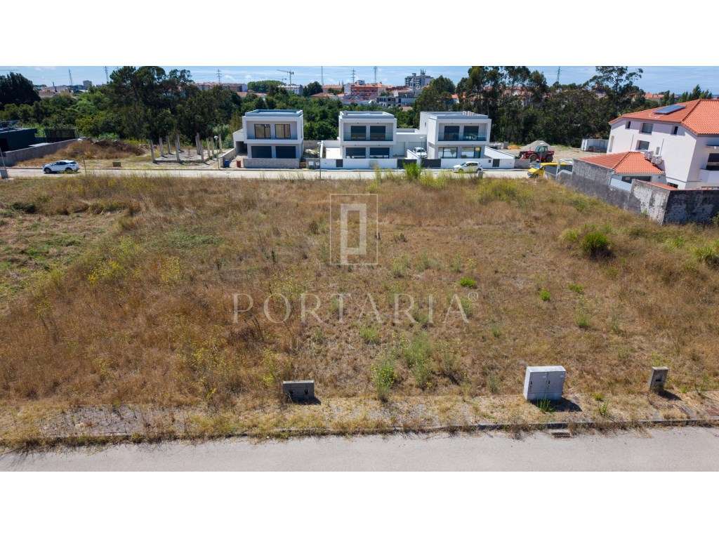 Terreno Urbano para Construção na Quinta da Boavista, em Esgueira-3