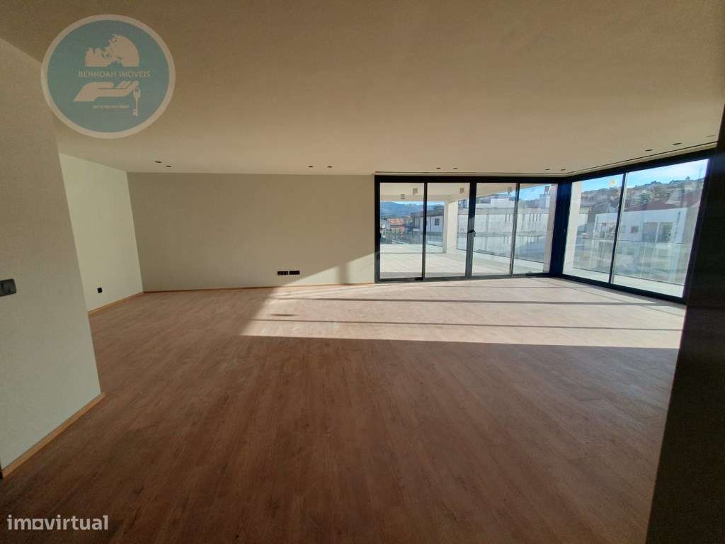 Penthouse T3 Arco de Baúlhe-26