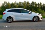 Kia Ceed 1.6 GDI SW Dream Team Edition - 6