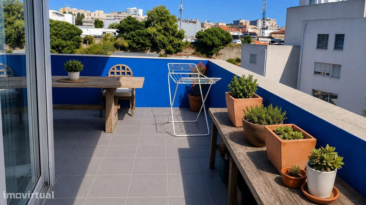 Apartamento T4 Duplex com terraço e 3 lugares de garagem-17