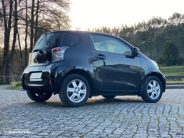 Toyota iQ 1.4 D-4D - 6