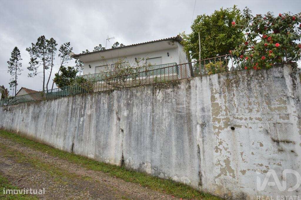 Casa tradicional T3 em Alvares de 234,00 m2 - Grande imagem: 4/30