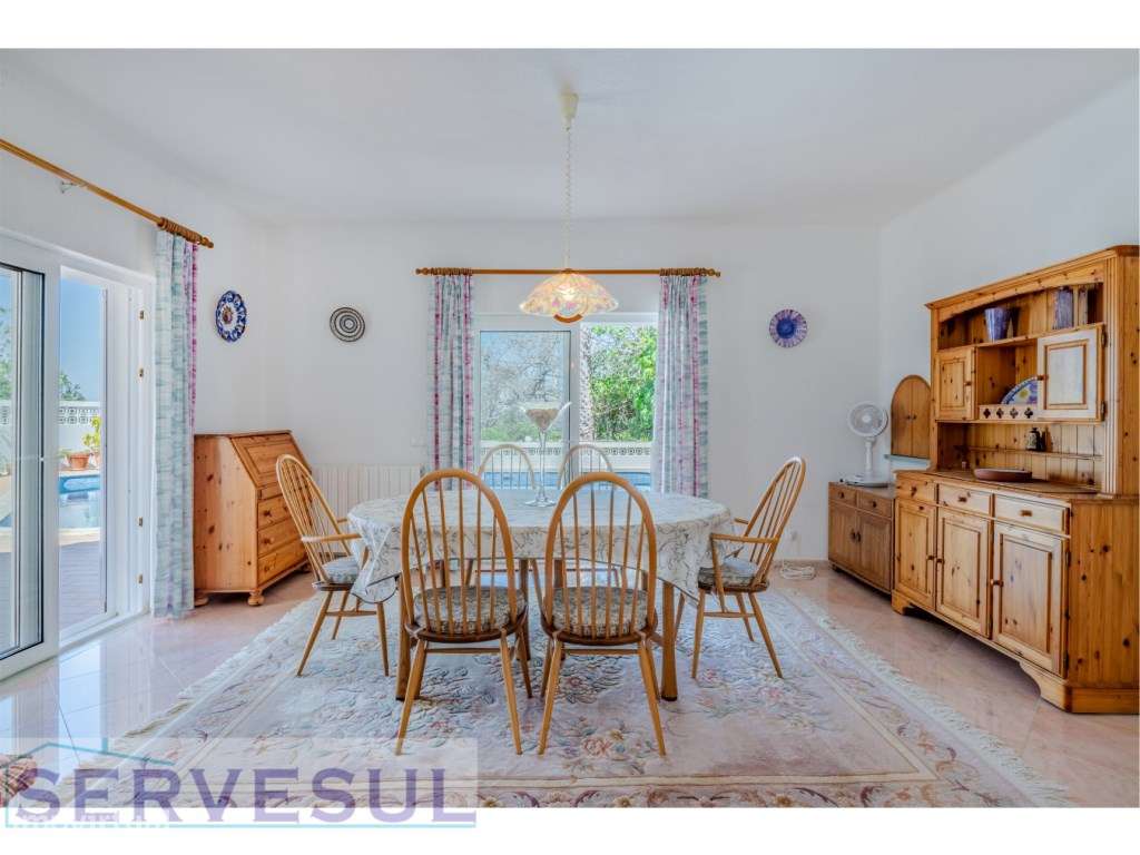 Moradia Deslumbrante de 2 andares com 274 m², composta por 4 quarto...-10